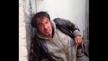 Эксгибиционистка показывает в поезде дойки