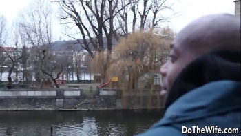 Как муж уснул, а жену ебли