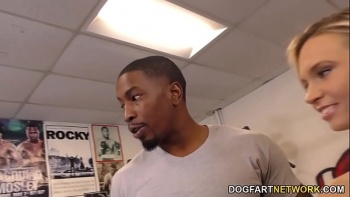 Это был первый опыт участия жены в гангбанг групповухе