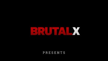 Поковырял пальцем в ее попке