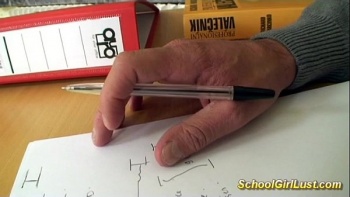 На кисах белые носочки и красные короткие юбчонки