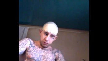 Молодой парень дрочит и лижет свой член