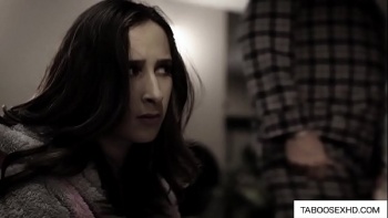 Порно мама и доч трахают