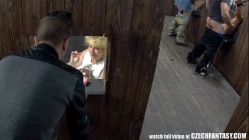 Желанный мужчина сам пришел к ней домой