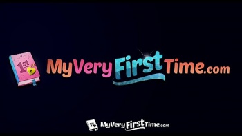 Гламурную и очень распутную блондинку трахнули в жопку