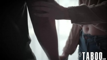 Чтобы маленький пенис партнера мог комфортно гулять в ее влагалище