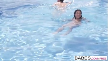 Берет уроки этого мастерства