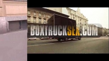 Она рада темнокожему гостю