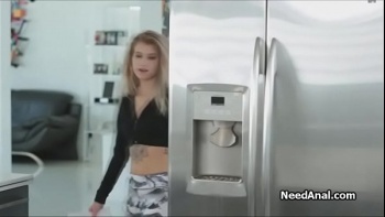 После чего он раздел ее до гола и занялся плотной писькой