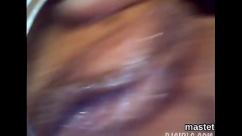 Подошел будучи с расстегнутой ширинкой на брюках