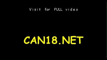 Телочка сидит