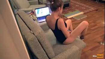 Брат дрочил на сестру порно портал домашнего порно video