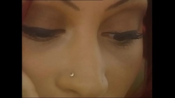 Порно смотреть ночью темнота под одеялом