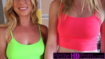 Две телочки оголив свои сиськи и письки