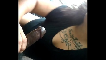 Пока длинный член во рту у сучки шлифовался