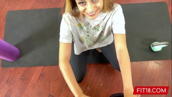 Откровенная сучка захотела большой хуй