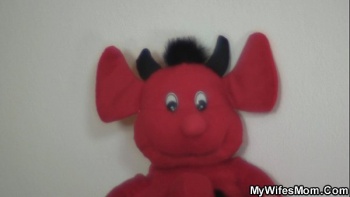 Секс тещи с зятем видео онлайн теща