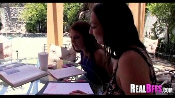 Водитель отымел молодую жену босса в узкую попку раком смотреть порно видео онлайн